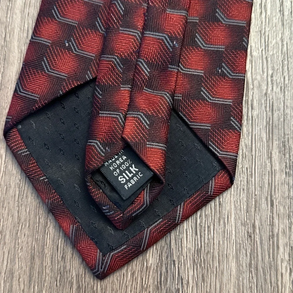 Vintage bill blass Elegant Red Patterned silk Tie